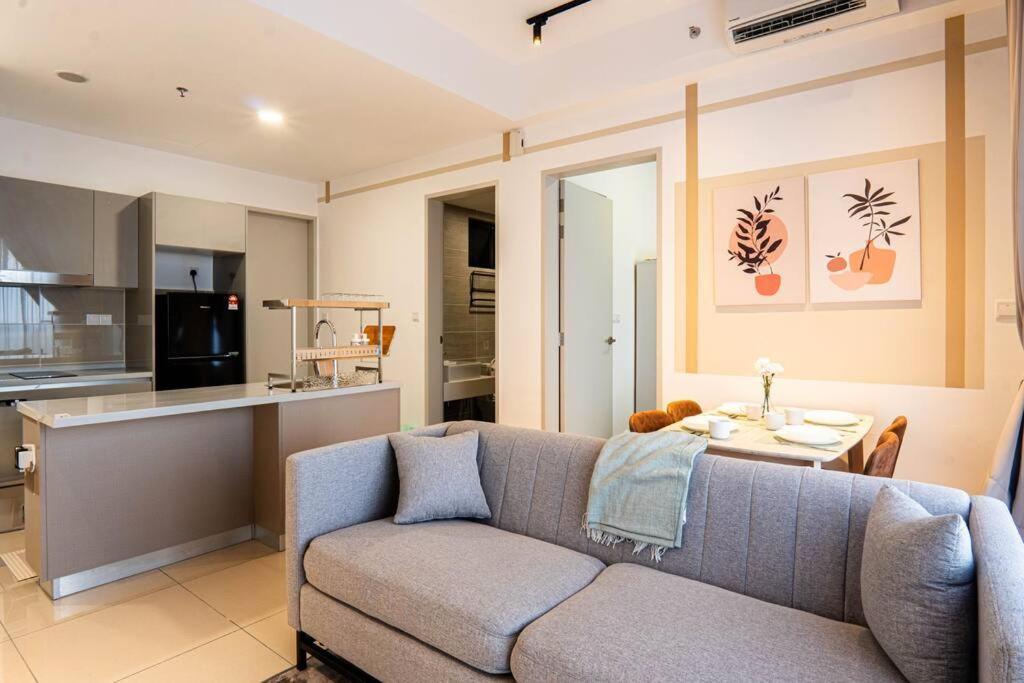 Trion @ Kl By Airhost Apartemen